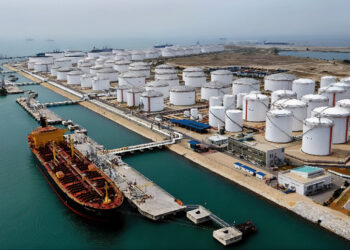 EE.UU. e Israel atacan la isla de Jarg, escalada en el golfo Pérsico y riesgo para el mercado energético global