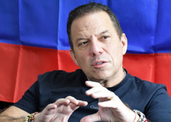 Santiago Botero irrumpe con fuerza y sacude el tablero político